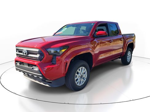 Certified 2025 Toyota Tacoma SR5 image 3