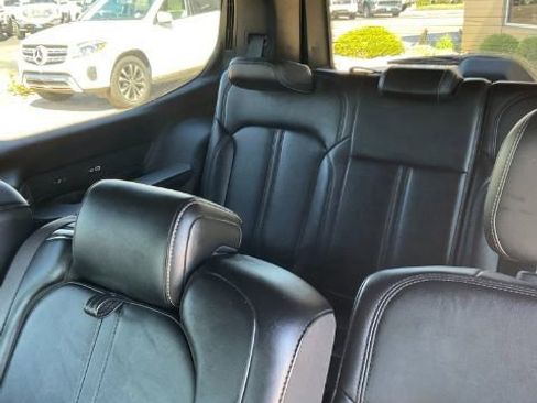 Used 2024 Jeep Wagoneer Series III AWD/4WD image 23