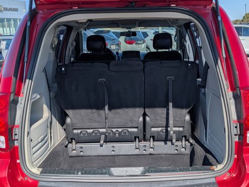 Used 2013 Dodge Grand Caravan American Value Package w/ UConnect Hands-Free Group image 24