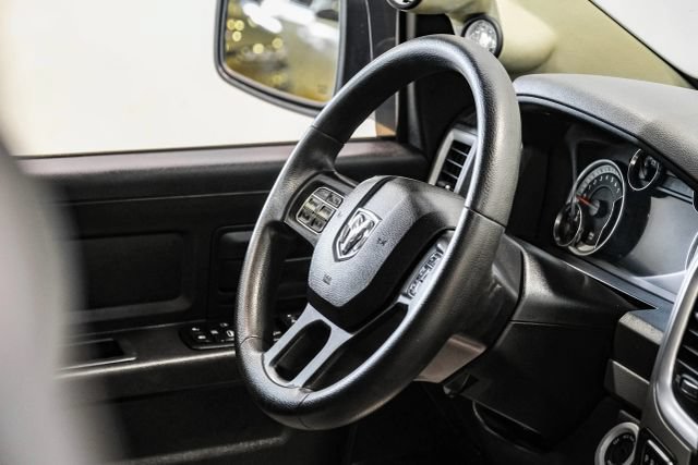 Used 2015 RAM 1500 Express AWD/4WD image 19