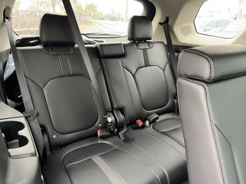 New 2025 Honda Pilot Touring image 12