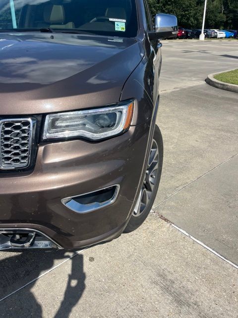 Used 2018 Jeep Grand Cherokee Overland RWD image 12