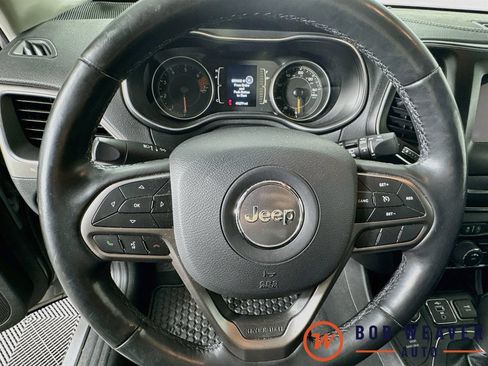 Used 2020 Jeep Cherokee Latitude Plus w/ Cold Weather Group AWD/4WD image 13