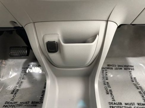 Used 2017 Chevrolet Bolt Premier w/ Driver Confidence II Package FWD image 33