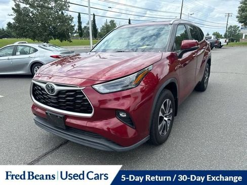 Used 2023 Toyota Highlander XLE AWD/4WD image 20
