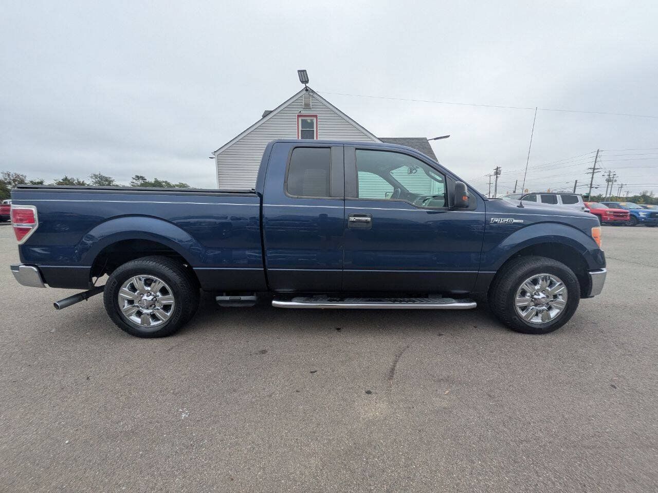 Used 2011 Ford F150 XLT w/ XLT Chrome Pkg RWD image 7