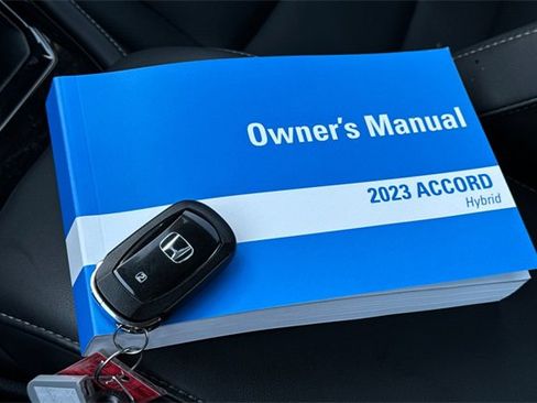 Used 2023 Honda Accord Touring image 11