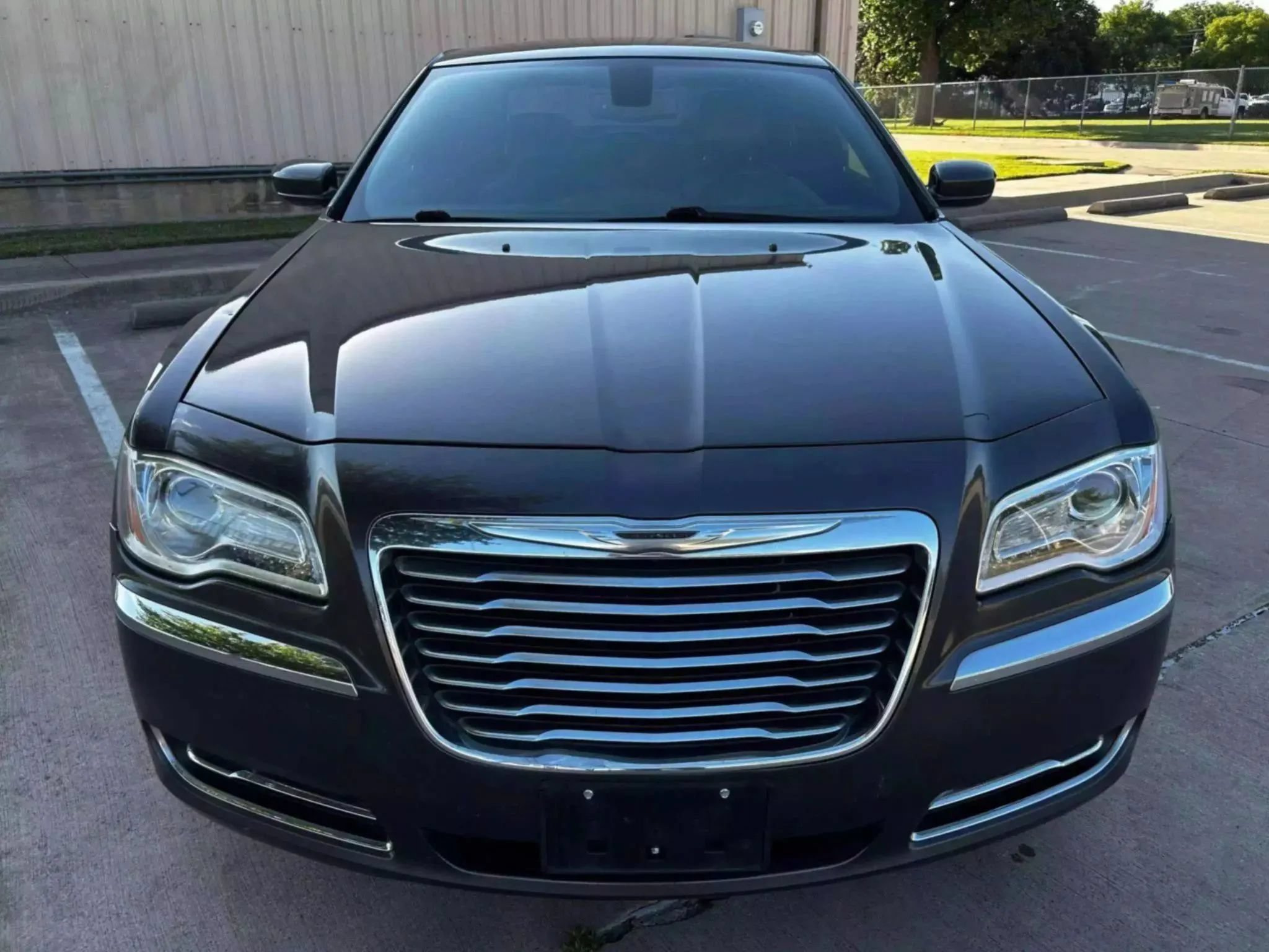 Used 2013 Chrysler 300 RWD image 2