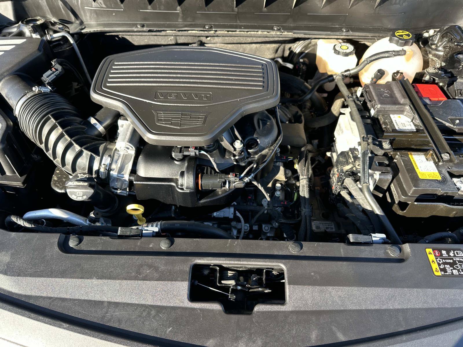 Certified 2025 Cadillac XT6 Sport w/ LPO, Floor Liner Package AWD/4WD image 10