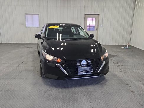Used 2025 Nissan Sentra SV image 11