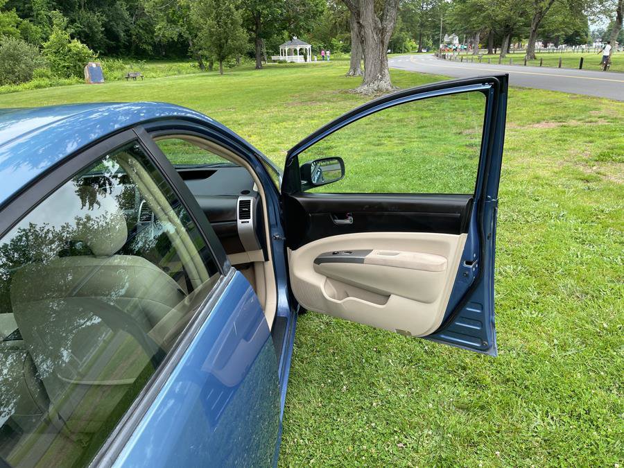Used 2005 Toyota Prius w/ Pkg 3 FWD image 33