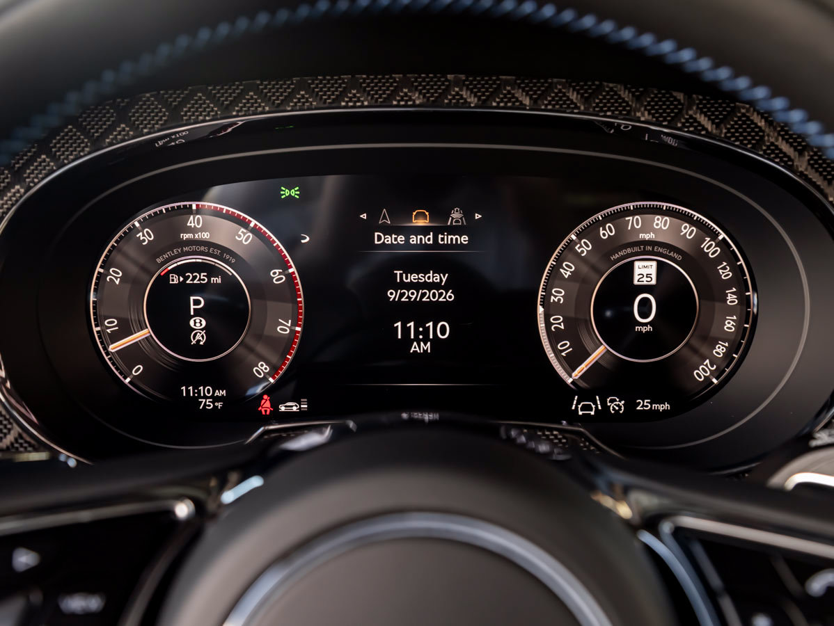 Certified 2025 Bentley Bentayga AWD/4WD image 20