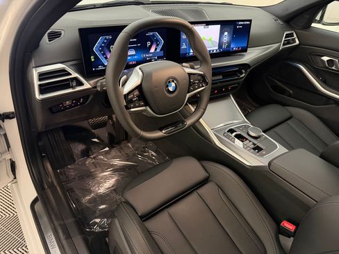 Used 2026 BMW 330i xDrive Sedan w/ Convenience Package AWD/4WD image 4