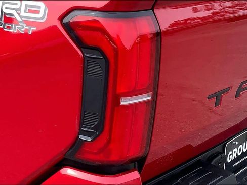 Used 2025 Toyota Tacoma TRD Sport image 29