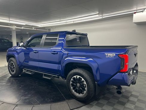 Used 2024 Toyota Tacoma TRD Sport w/ TRD Sport Premium Package RWD image 5