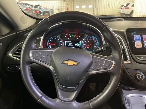 Used 2018 Chevrolet Malibu LT image 15