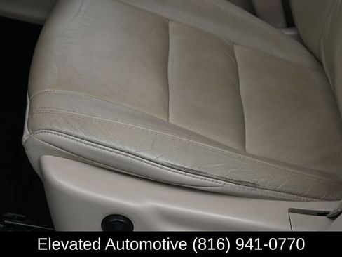 Used 2013 Jeep Grand Cherokee Limited w/ Mopar Chrome Edition Group AWD/4WD image 15