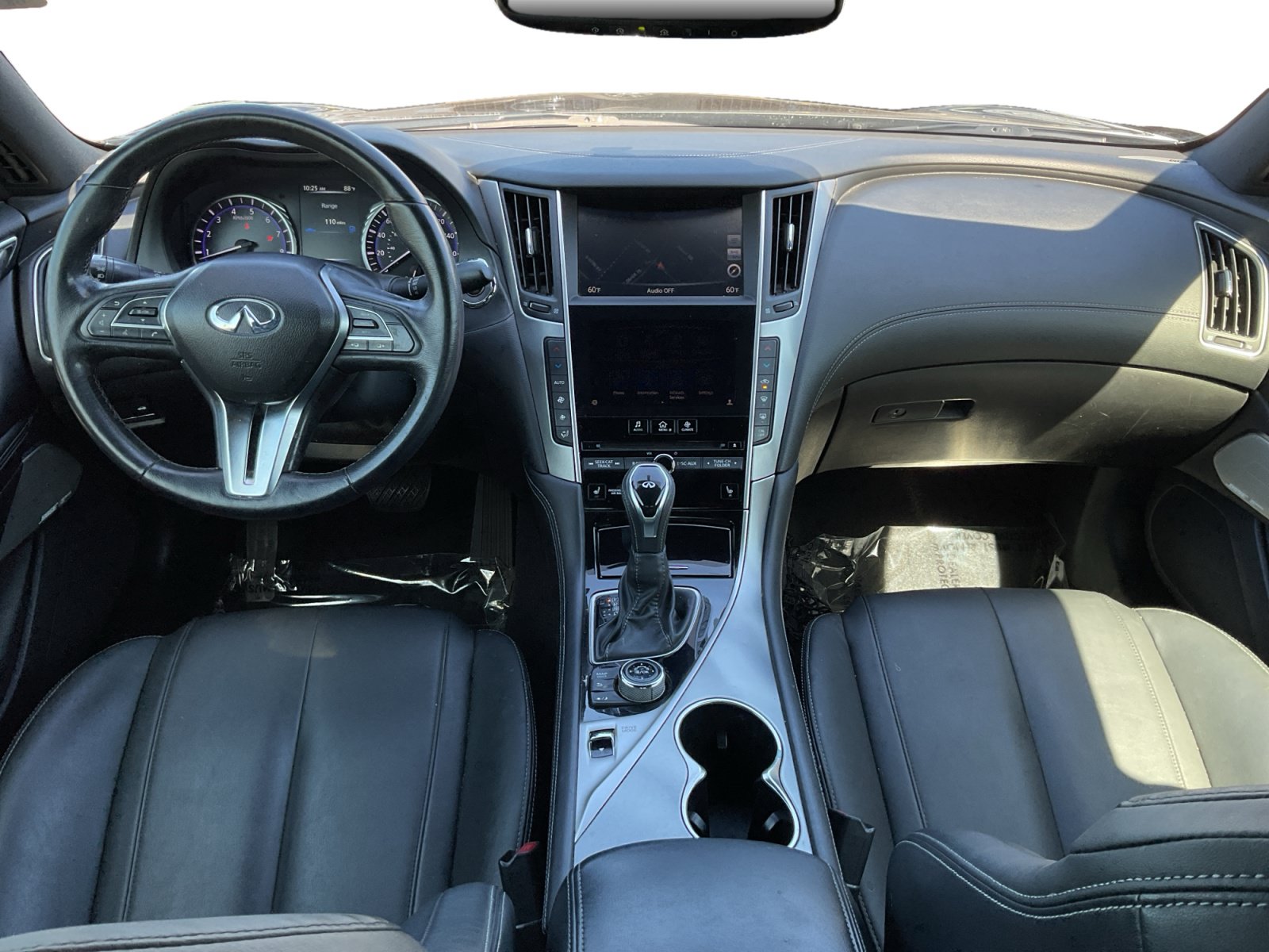 Used 2017 INFINITI Q60 3.0t w/ Premium Plus Package 3.0T RWD image 10