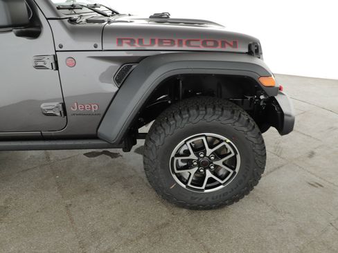 New 2025 Jeep Wrangler Unlimited Rubicon w/ Technology Group image 9