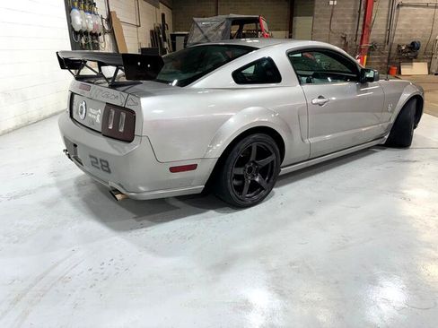 Used 2009 Ford Mustang GT Premium image 4