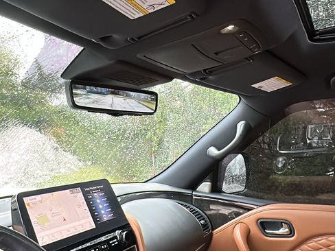 Used 2022 INFINITI QX80 Sensory image 26