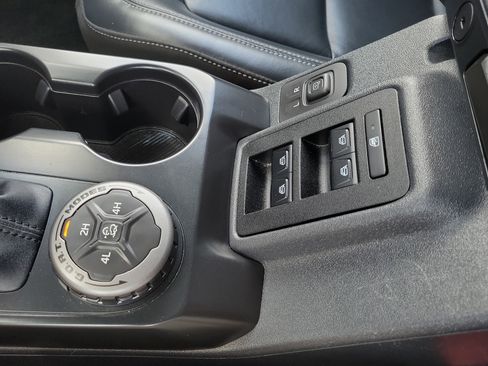 Certified 2025 Ford Bronco Outer Banks AWD/4WD image 28