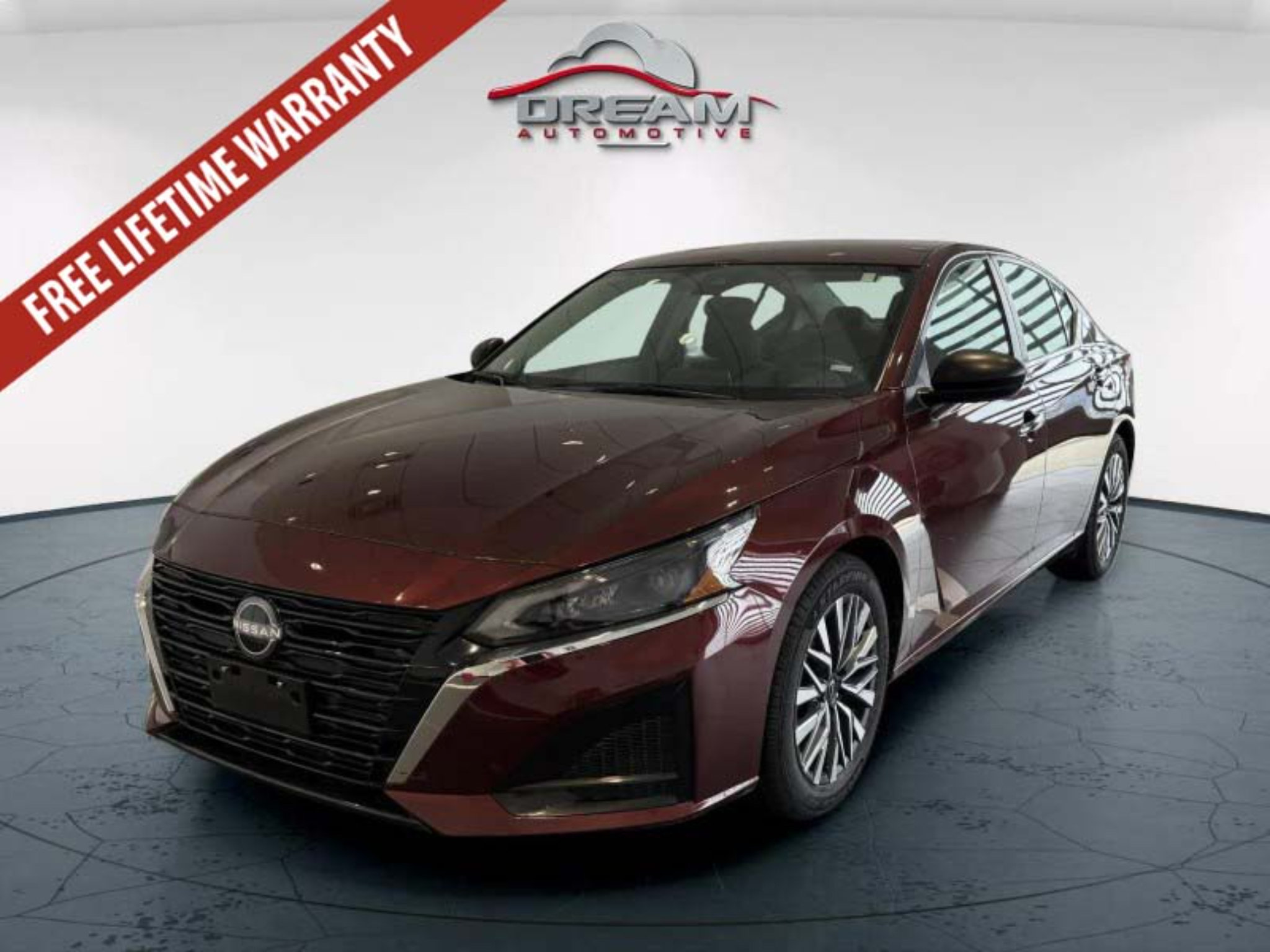 Used 2025 Nissan Altima 2.5 SV FWD image 4
