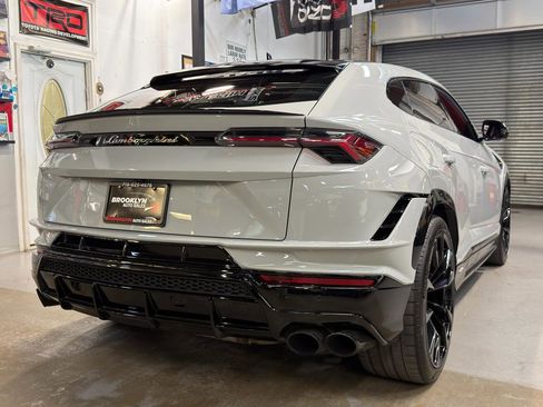 Used 2024 Lamborghini Urus S AWD/4WD image 6