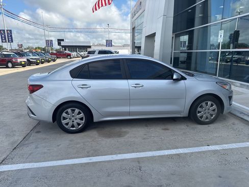 Used 2022 Kia Rio S FWD image 2