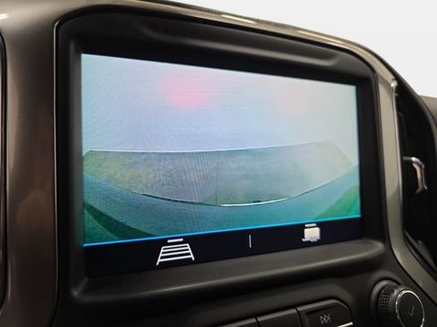 Used 2019 Chevrolet Silverado 1500 LT AWD/4WD image 21