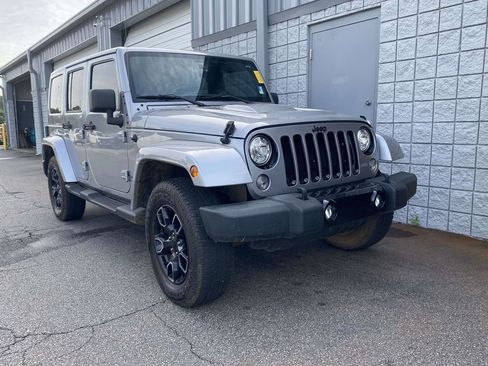 Used 2018 Jeep Wrangler Unlimited Sahara AWD/4WD image 1