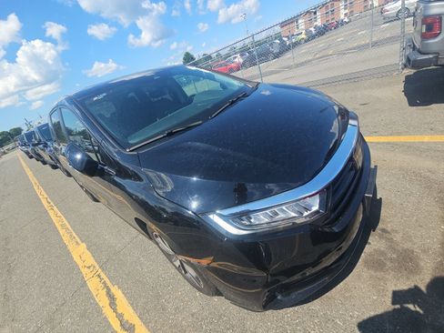 Used 2023 Honda Odyssey Touring image 2