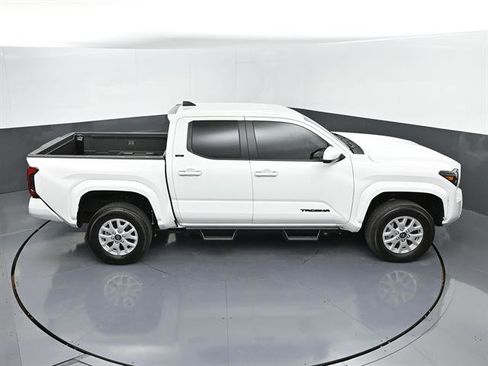 Certified 2026 Toyota Tacoma SR5 image 42