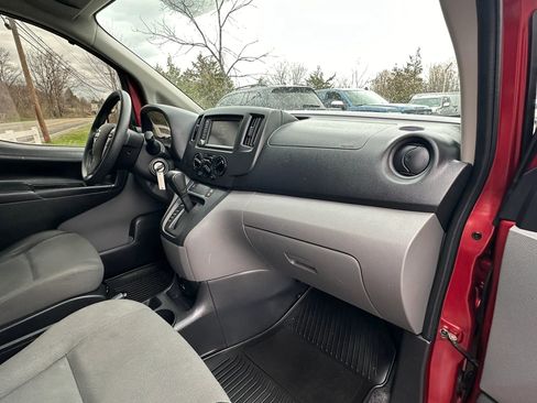 Used 2020 Nissan NV200 SV image 12