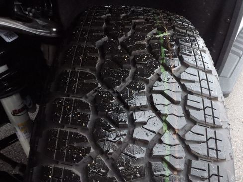 New 2026 GMC Sierra 1500 AT4 w/ AT4 Premium Package image 17