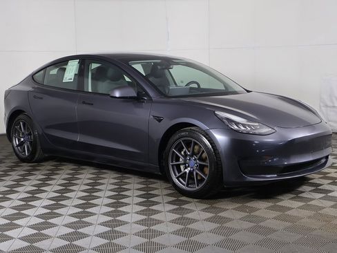 Used 2021 Tesla Model 3 Standard Range Plus image 49