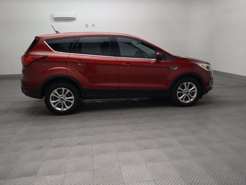 Used 2019 Ford Escape SE FWD image 10