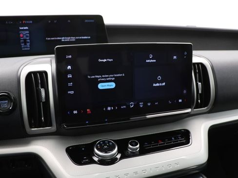 Used 2025 Ford Expedition Active image 23