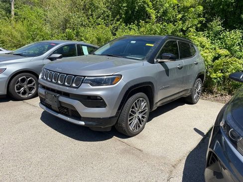 Used 2022 Jeep Compass Limited w/ Elite Group AWD/4WD image 2