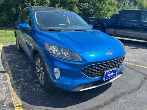 Used 2020 Ford Escape Titanium AWD/4WD image 4