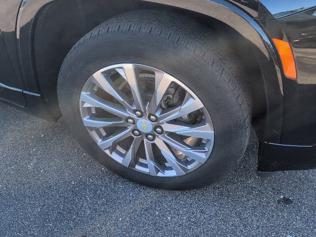 Used 2022 Chevrolet Traverse Premier w/ LPO, Floor Liner Package FWD image 10