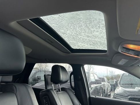 Used 2019 Dodge Durango Citadel w/ Technology Group AWD/4WD image 8