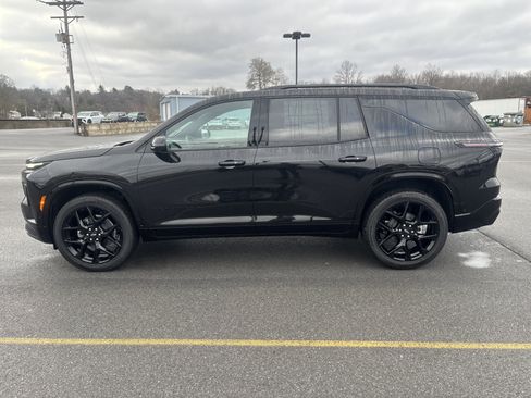 New 2026 Chevrolet Traverse RS w/ LPO, Floor Liner Package image 7