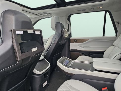 New 2026 Lincoln Navigator L Black Label image 24