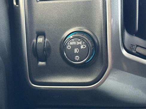 Used 2018 Chevrolet Silverado 1500 LT w/ All Star Edition RWD image 28