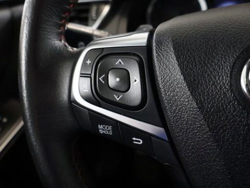 Used 2017 Toyota Camry SE image 17