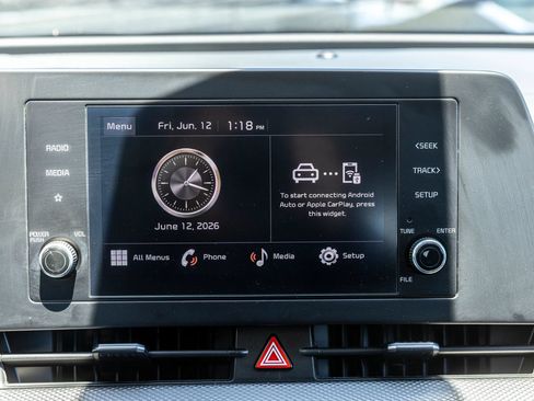Used 2025 Kia Sportage LX FWD image 19