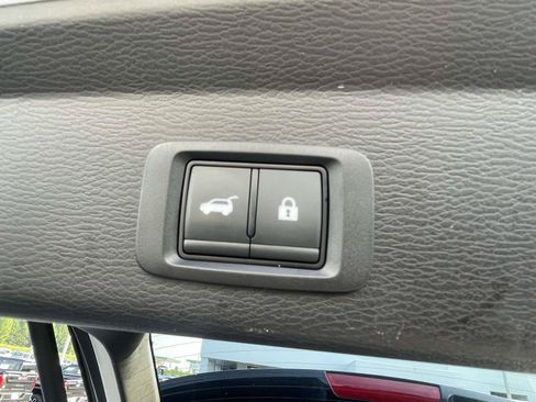 Used 2024 Mitsubishi Outlander SEL FWD image 12