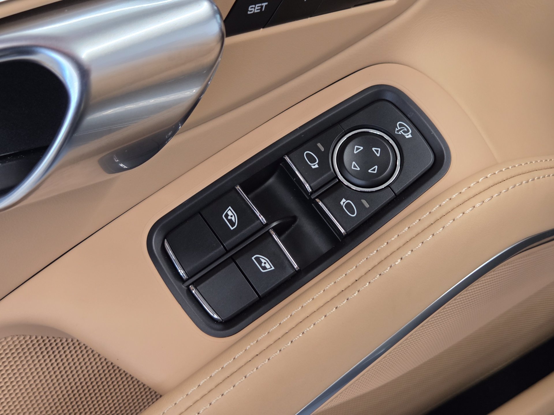 Certified 2023 Porsche 718 Boxster S RWD image 11