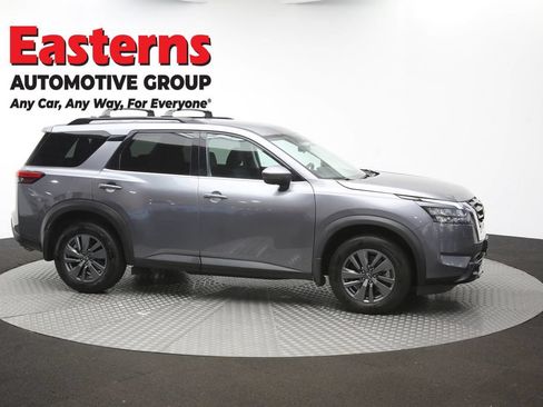 Used 2024 Nissan Pathfinder SV AWD/4WD image 48